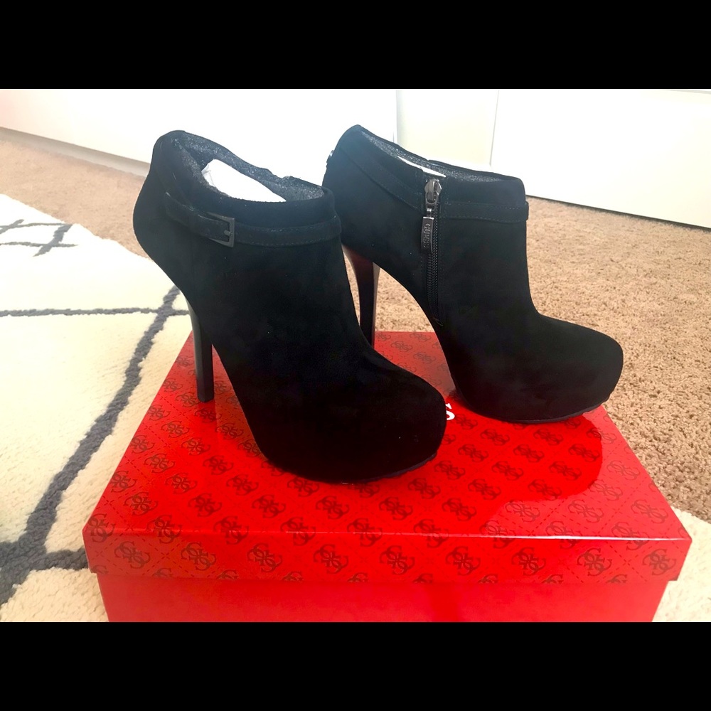 New Guess black suede booties 7.5
